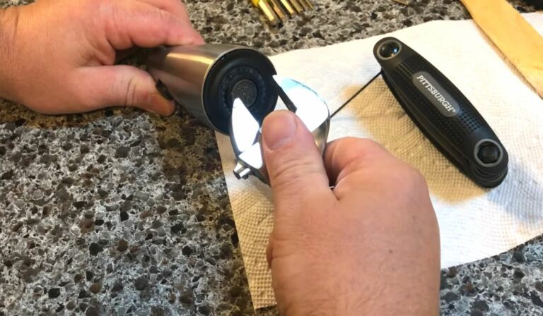 Kohler Kitchen Faucet Spray Head Problems and Their Fixes!