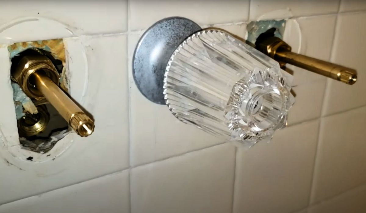 3 Handle Shower Faucet that Won't Turn Off