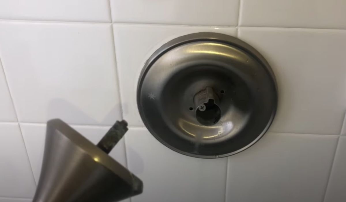 How to Fix a Broken Shower Handle