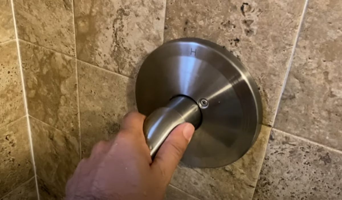 Single Handle Shower Faucet Is Hard to Turn Off